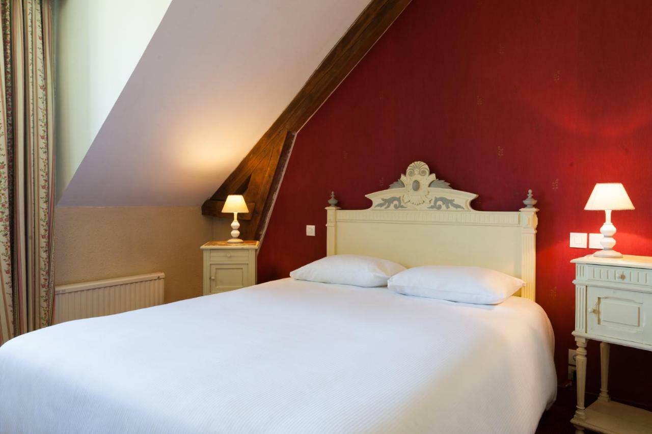 The Originals City, Hotel La Cour Carree, Eu Eu (Seine-Maritime) Dış mekan fotoğraf